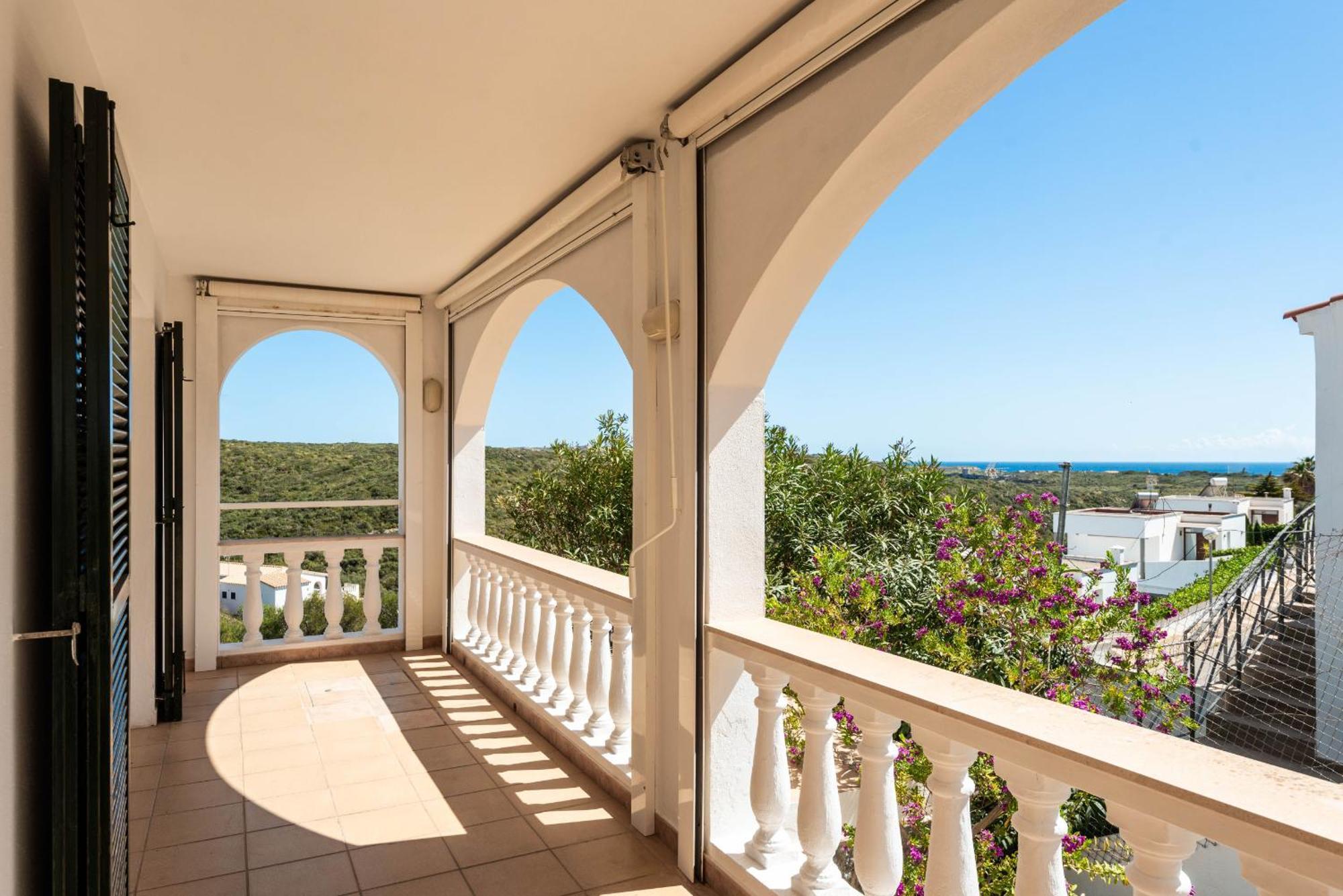 Cayetana Villa *